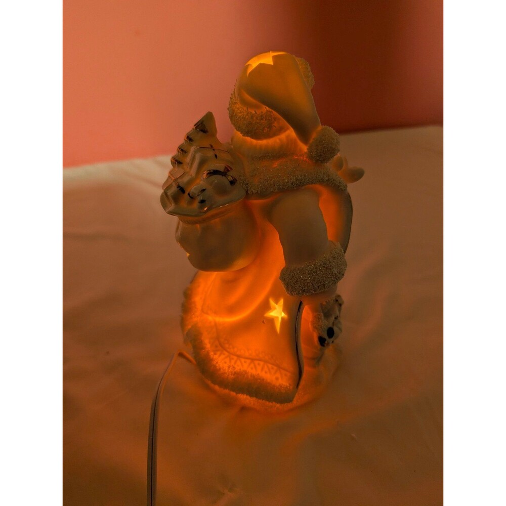 JC Penney Home Collection Ceramic Santa Lamp 9 Inches Tall - Picture 6 of 7